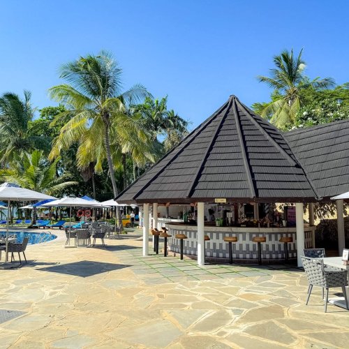 Click to view larger Travellers Beach Hotel photo 2
