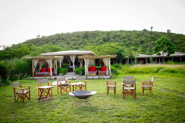 Click to view larger Zebra Plains Mara Camp photo 3